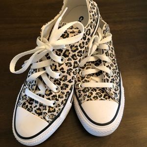 Women’s Leopard Converse- US 6